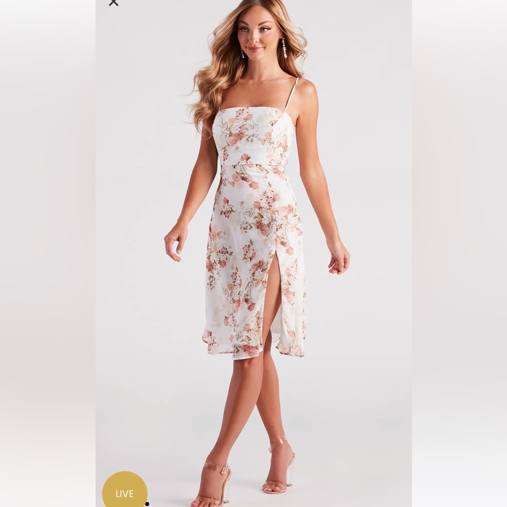Selling really cute dress from Windsor.